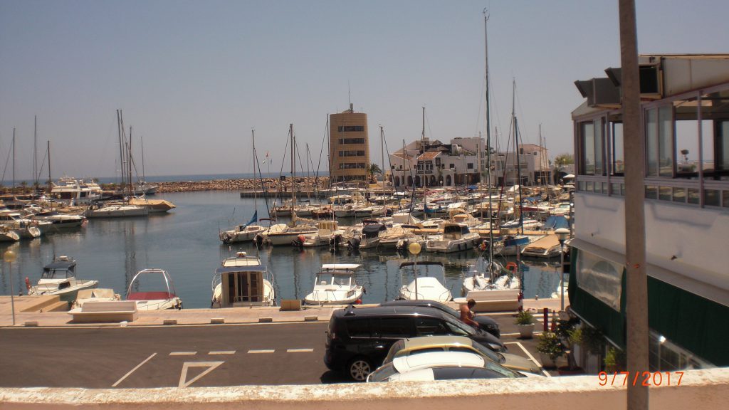 Agua Dulce Marina