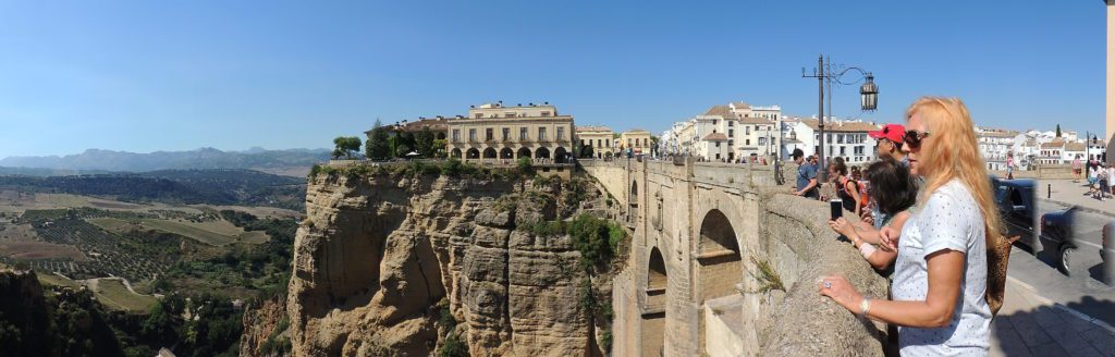 Beautiful view from El Puente Nuevo